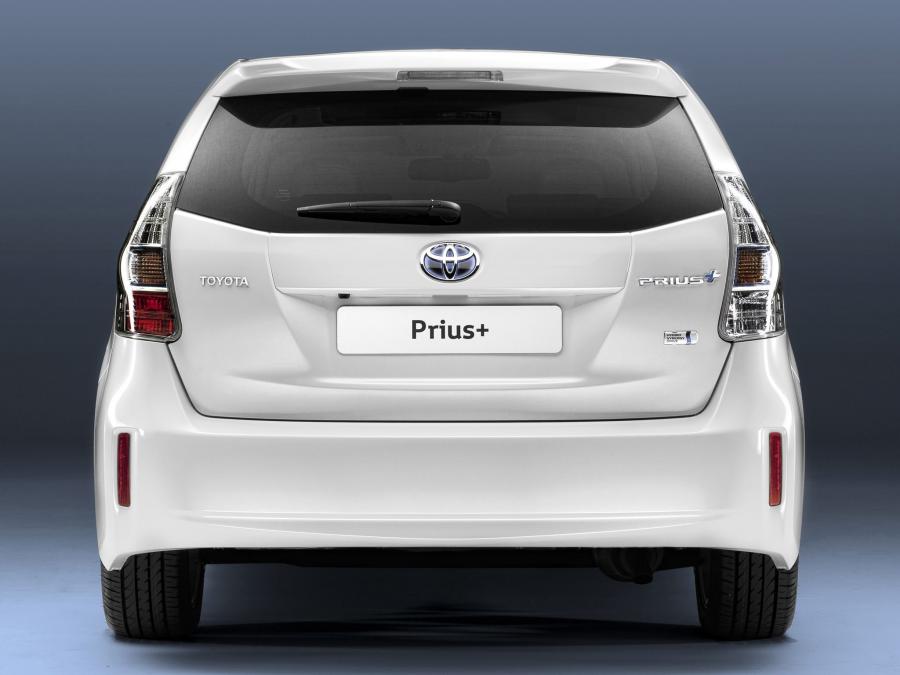  Toyota Prius + 2011 года  (фото 8 из 12)